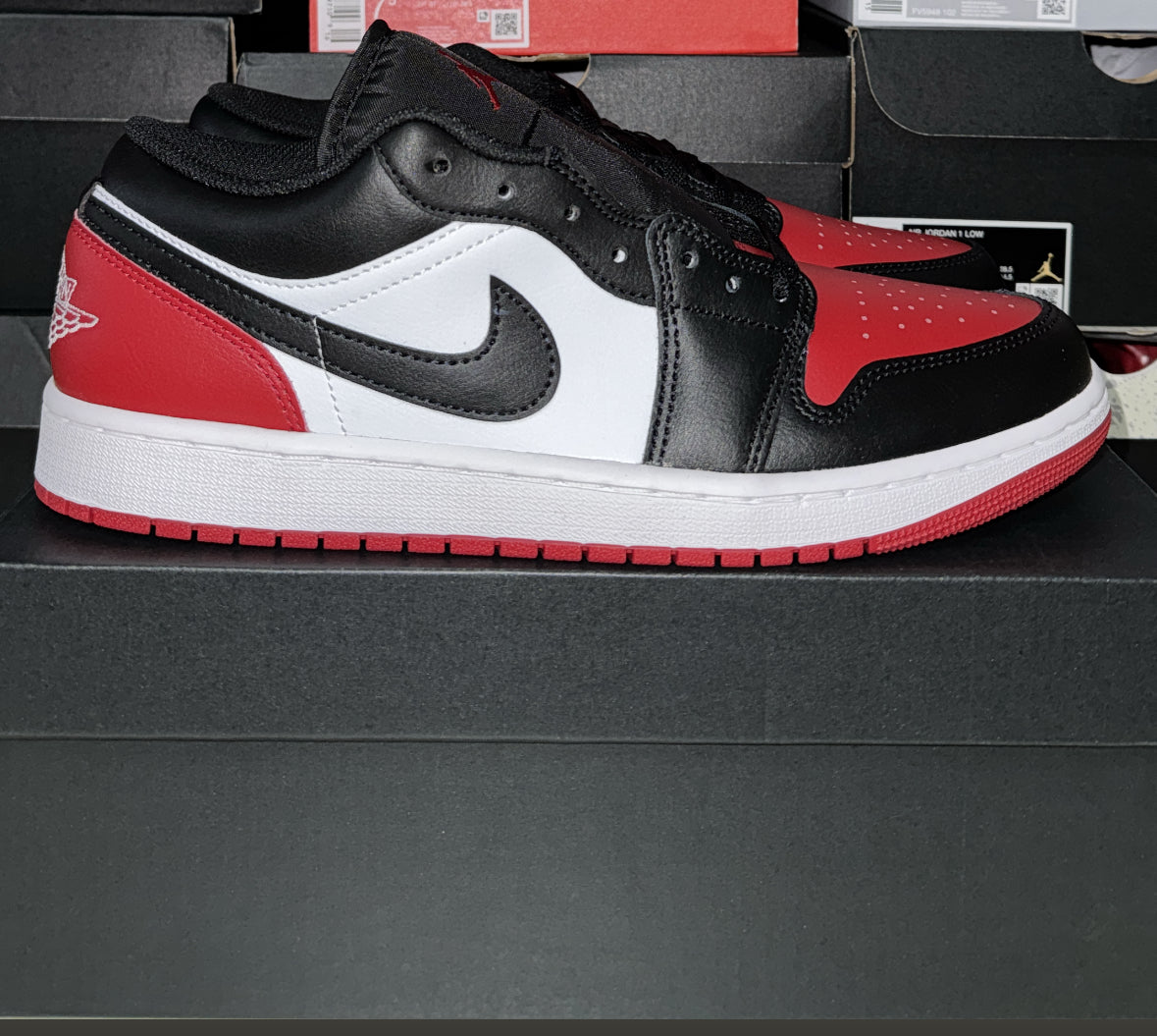 Jordan 1 Low "Black Toe"