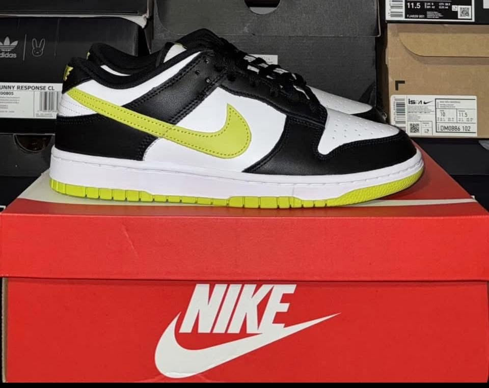 Dunk Low "Laser Green"