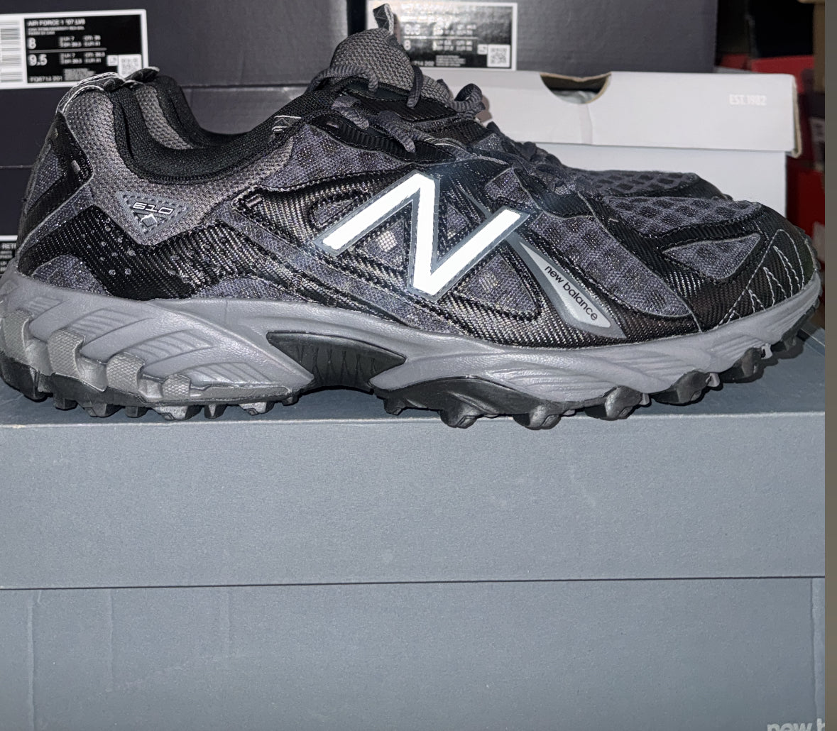 New Balance 610