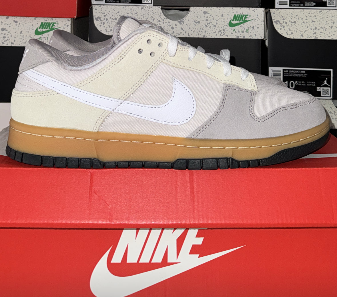 Dunk Low PRM "Cream"
