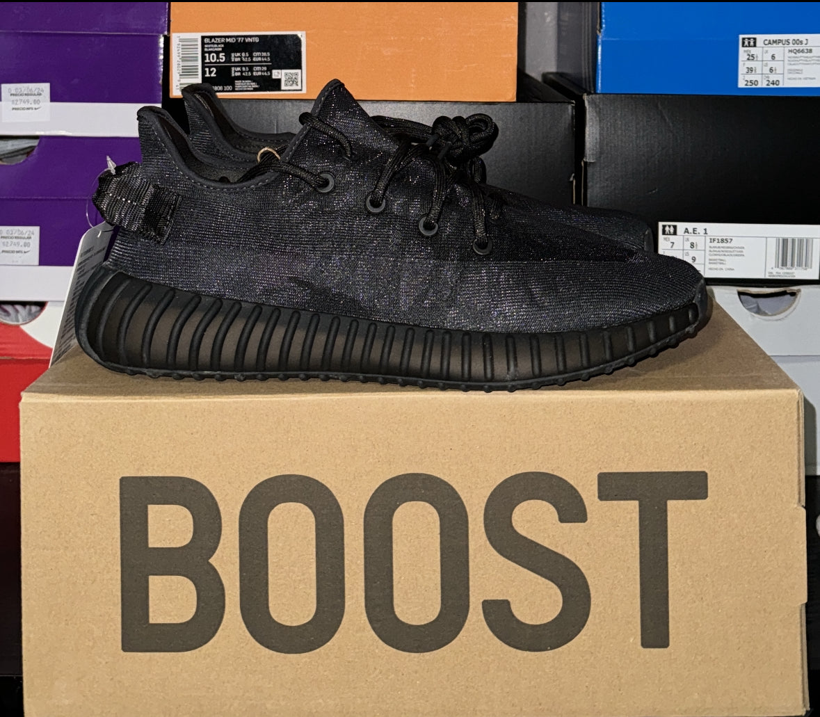Yeezy 350 "Mono Cinder"