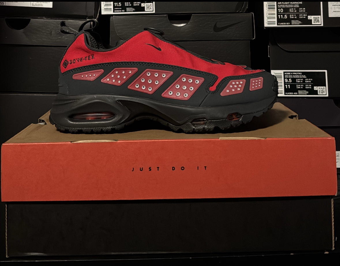 Air Max SNDR "Gore-Tex Red"