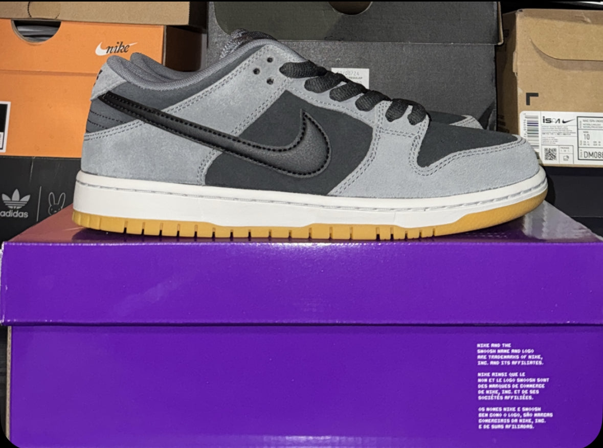SB Dunk Low "Smoke Gum"