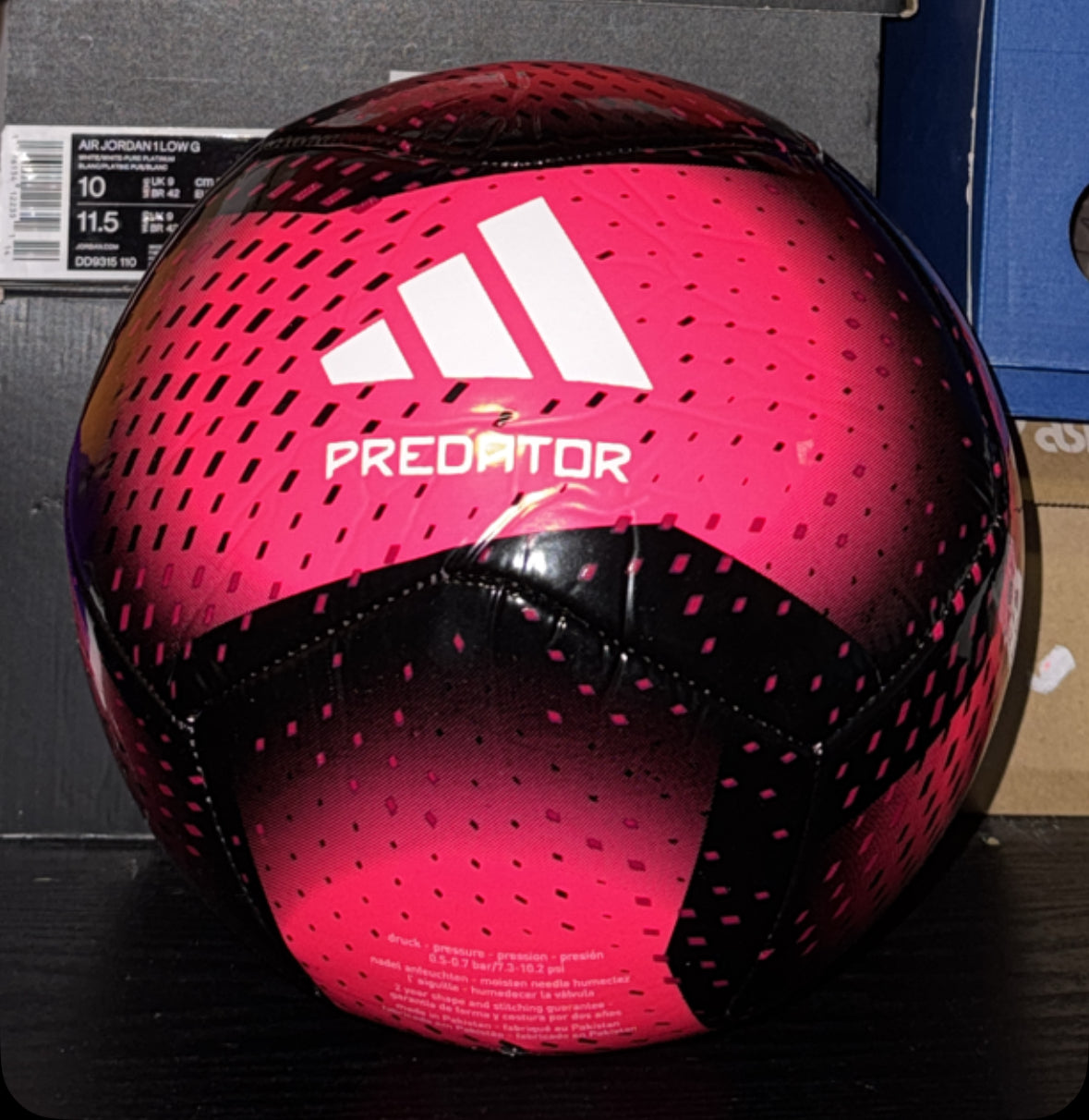 Balón Adidas Predator "Rosa"